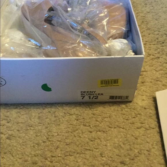 Deep blush heels - Picture 4 of 5